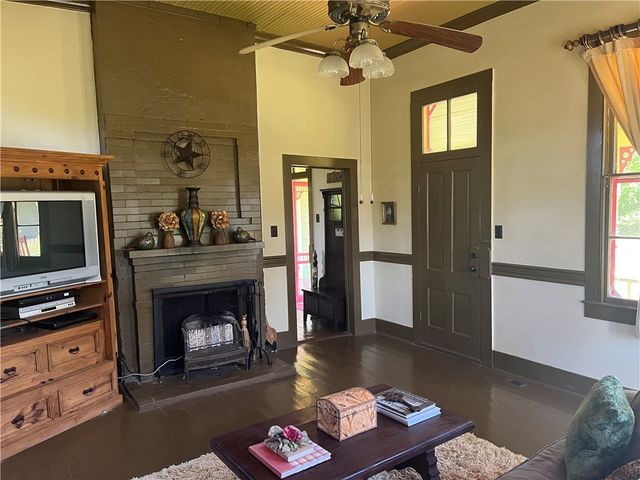 1100 Maple, Calvert, TX 77837