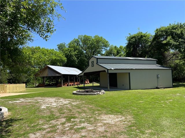 1100 Maple, Calvert, TX 77837