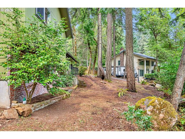 2897 TIMBERLINE Dr, Eugene, OR 97405