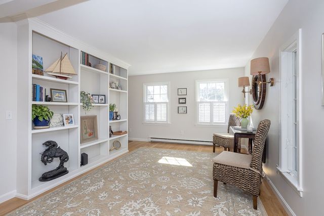 8 Key Court, Newport, RI 02840