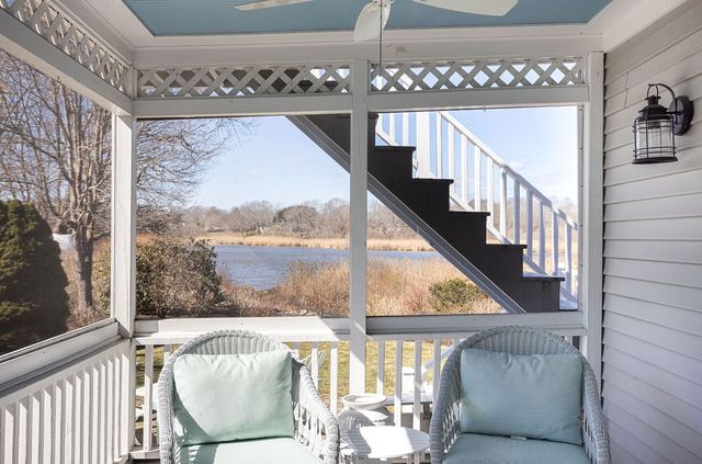 8 Key Court, Newport, RI 02840