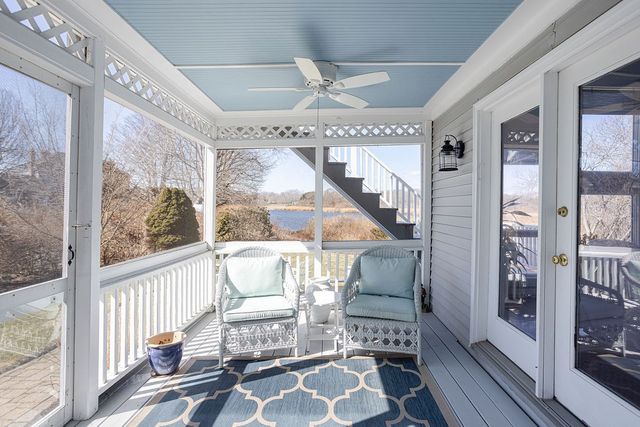 8 Key Court, Newport, RI 02840