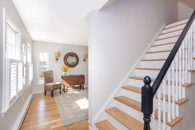 8 Key Court, Newport, RI 02840