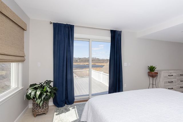 8 Key Court, Newport, RI 02840