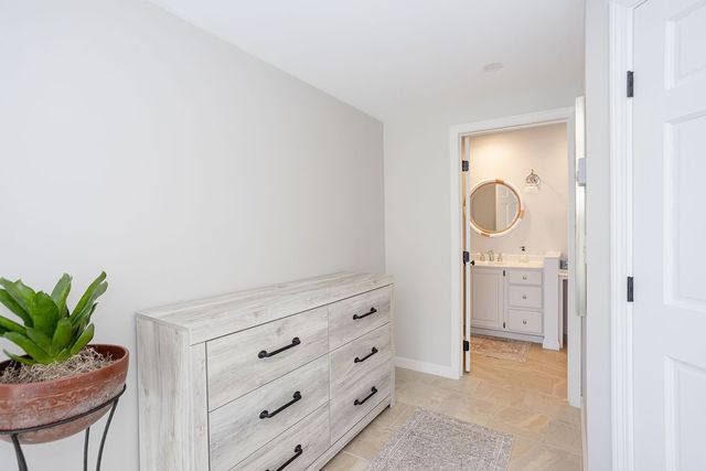 8 Key Court, Newport, RI 02840