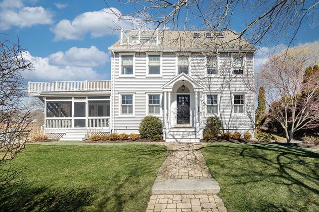 8 Key Court, Newport, RI 02840