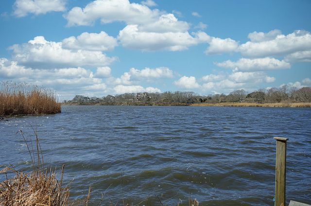 8 Key Court, Newport, RI 02840