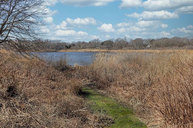 8 Key Court, Newport, RI 02840