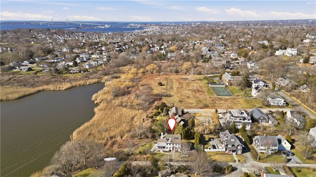 8 Key Court, Newport, RI 02840