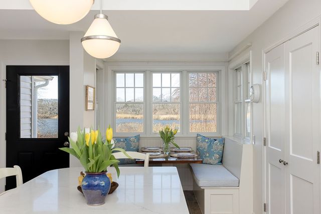 8 Key Court, Newport, RI 02840