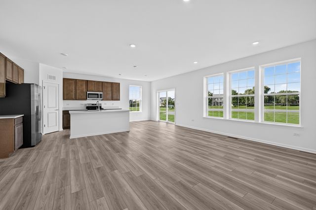 565 Arye Drive, Elgin, IL 60124