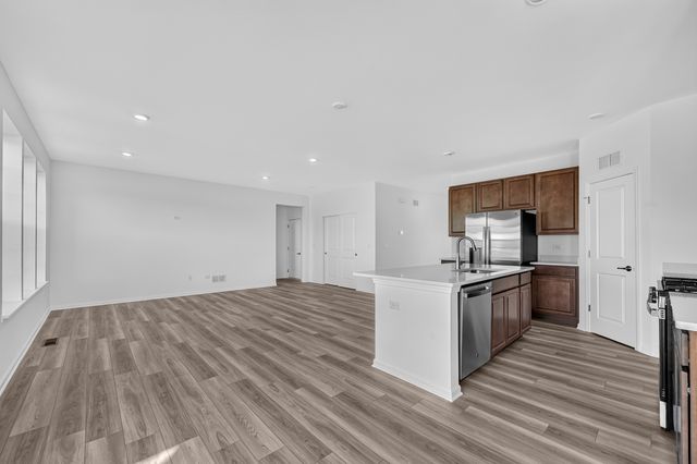 565 Arye Drive, Elgin, IL 60124