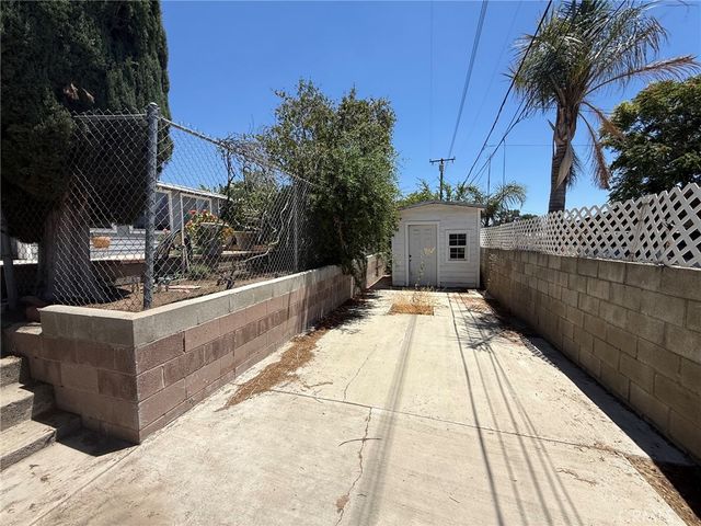 1275 E 37th, San Bernardino, CA 92404