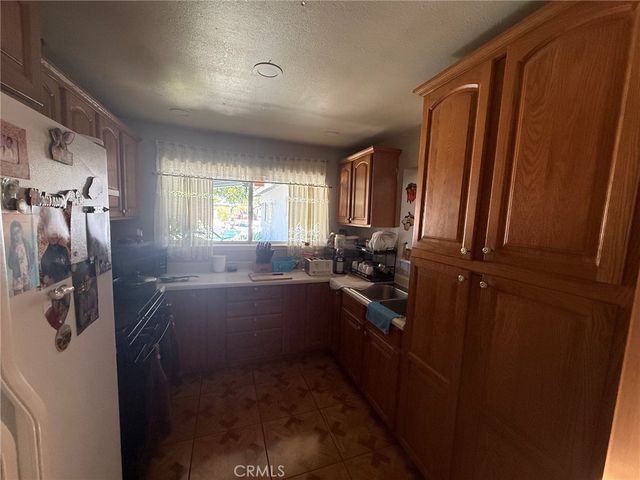 1275 E 37th, San Bernardino, CA 92404