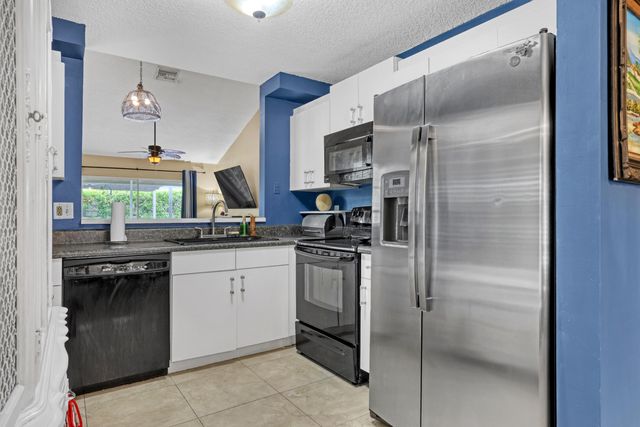 949 Honeytree Lane A, Wellington, FL 33414