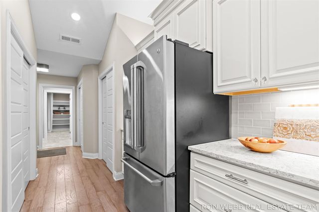 195 Janes View Drive, Holland, MI 49424