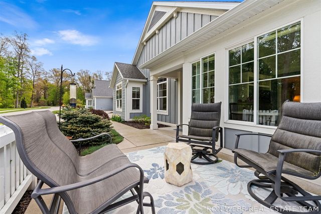 195 Janes View Drive, Holland, MI 49424