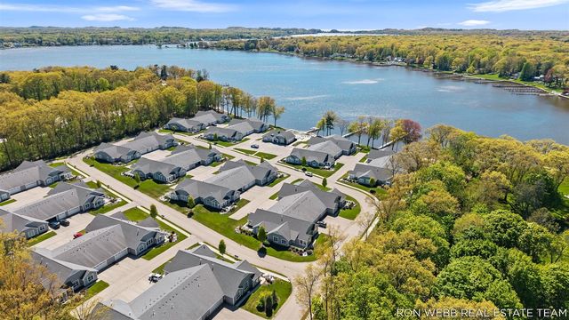 195 Janes View Drive, Holland, MI 49424