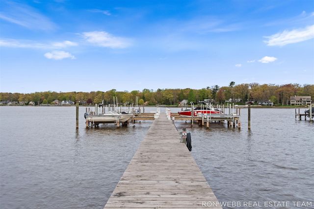 195 Janes View Drive, Holland, MI 49424