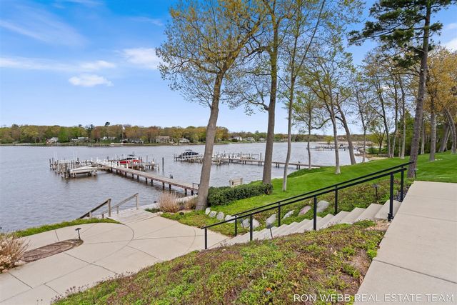 195 Janes View Drive, Holland, MI 49424