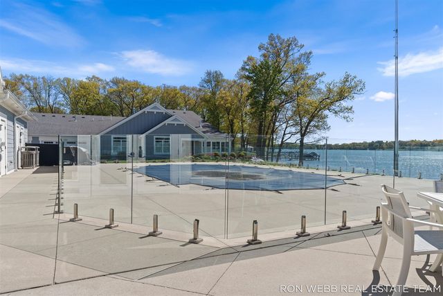 195 Janes View Drive, Holland, MI 49424