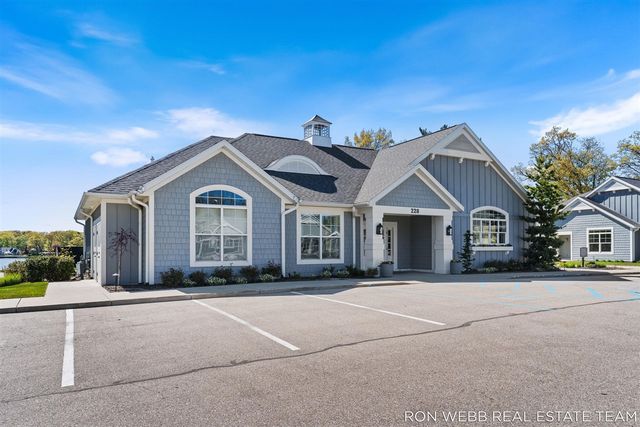 195 Janes View Drive, Holland, MI 49424