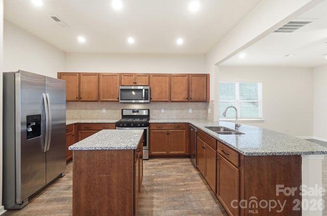 7019 Thornrose Drive, Charlotte, NC 28210