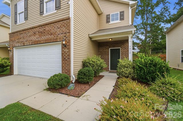 7019 Thornrose Drive, Charlotte, NC 28210