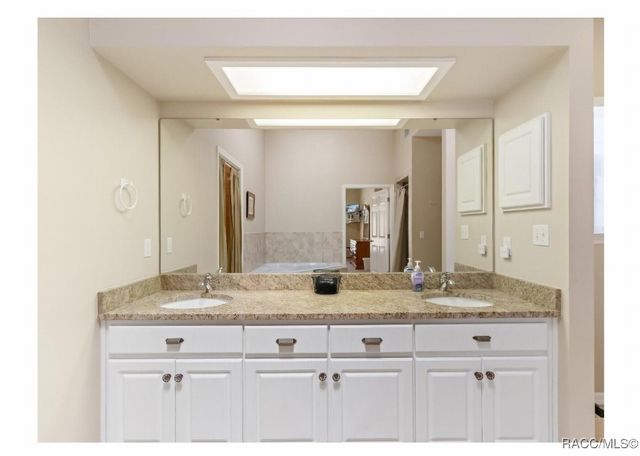 5410 S Magnolia Avenue, Homosassa, FL 34448