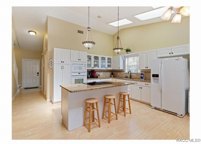 5410 S Magnolia Avenue, Homosassa, FL 34448