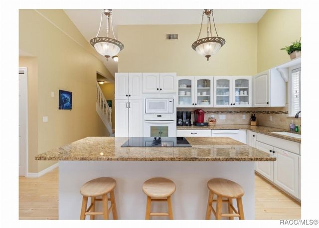 5410 S Magnolia Avenue, Homosassa, FL 34448