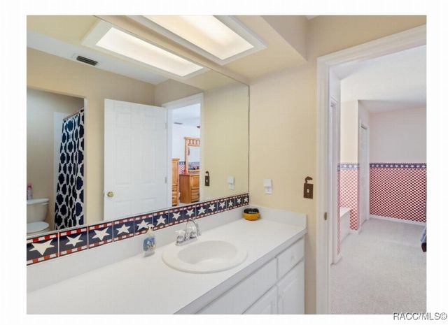 5410 S Magnolia Avenue, Homosassa, FL 34448