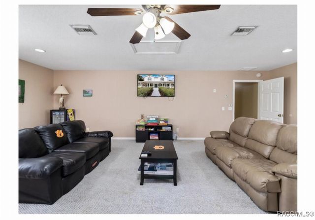 5410 S Magnolia Avenue, Homosassa, FL 34448