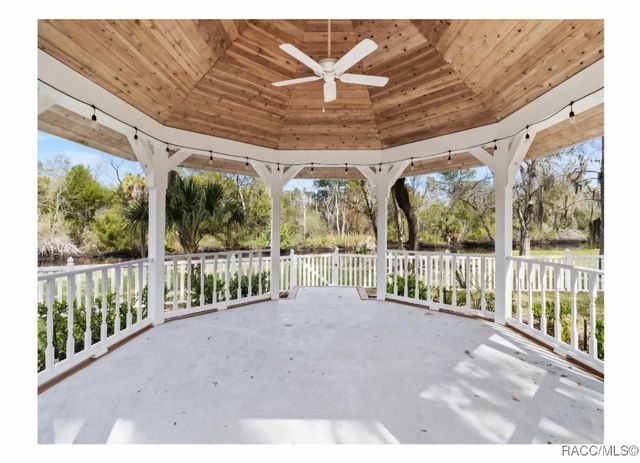 5410 S Magnolia Avenue, Homosassa, FL 34448