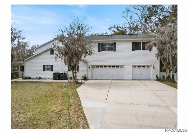 5410 S Magnolia Avenue, Homosassa, FL 34448