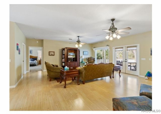 5410 S Magnolia Avenue, Homosassa, FL 34448