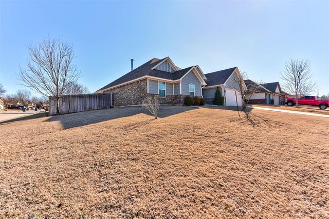 1186 Creekside Drive, Choctaw, OK 73020