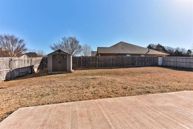 1186 Creekside Drive, Choctaw, OK 73020