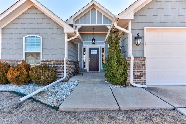 1186 Creekside Drive, Choctaw, OK 73020