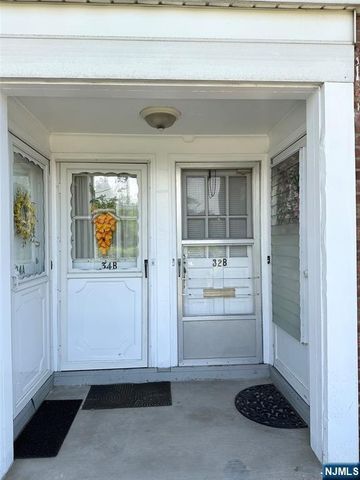 32b Elmwood Court B, Elmwood Park, NJ 07407