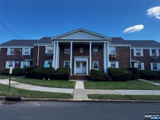 32b Elmwood Court B, Elmwood Park, NJ 07407