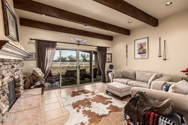 25614 W Melanie Drive, Wittmann, AZ 85361