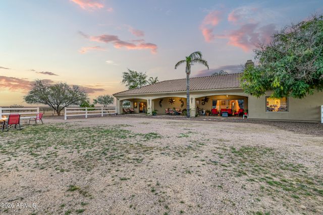 25614 W Melanie Drive, Wittmann, AZ 85361