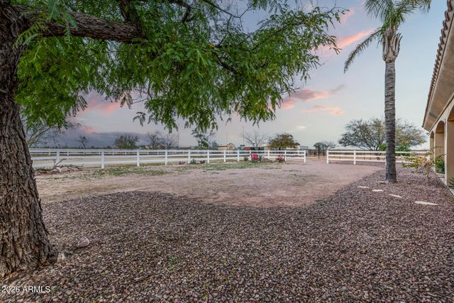 25614 W Melanie Drive, Wittmann, AZ 85361