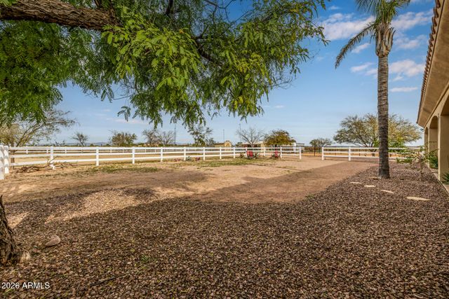 25614 W Melanie Drive, Wittmann, AZ 85361