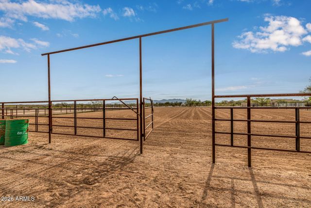 25614 W Melanie Drive, Wittmann, AZ 85361