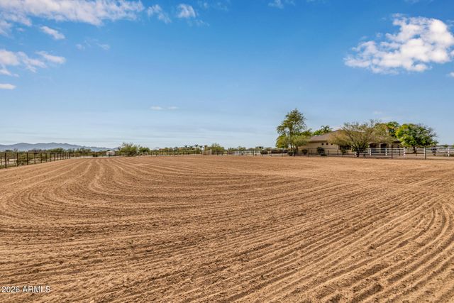 25614 W Melanie Drive, Wittmann, AZ 85361