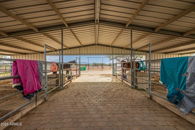 25614 W Melanie Drive, Wittmann, AZ 85361