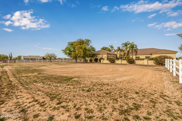 25614 W Melanie Drive, Wittmann, AZ 85361