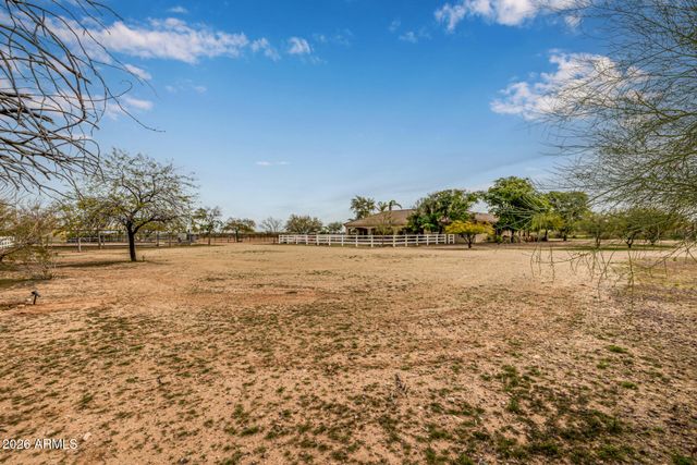 25614 W Melanie Drive, Wittmann, AZ 85361